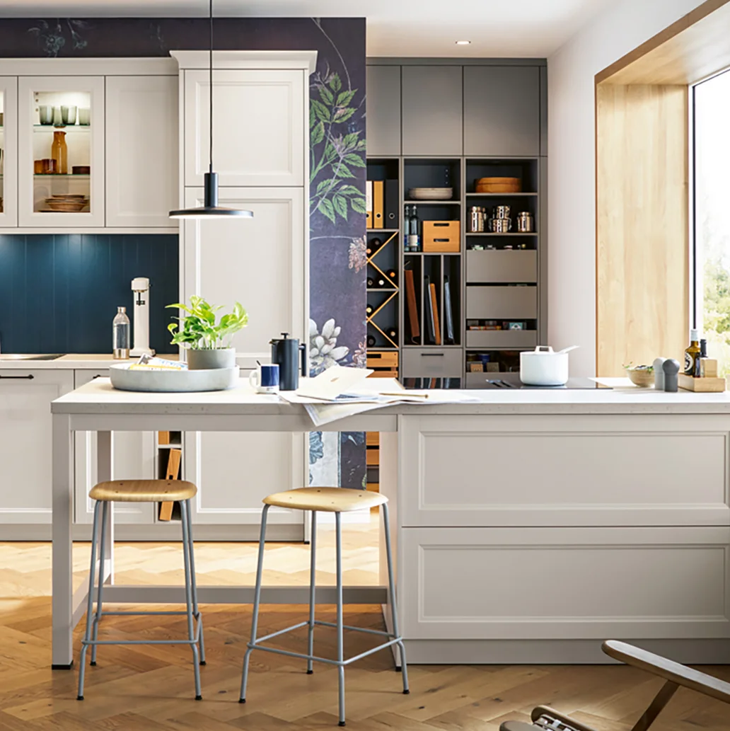 seashell white country kitchen
