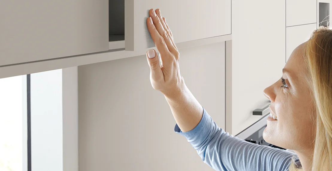 Oberschrank mit TIP ON
