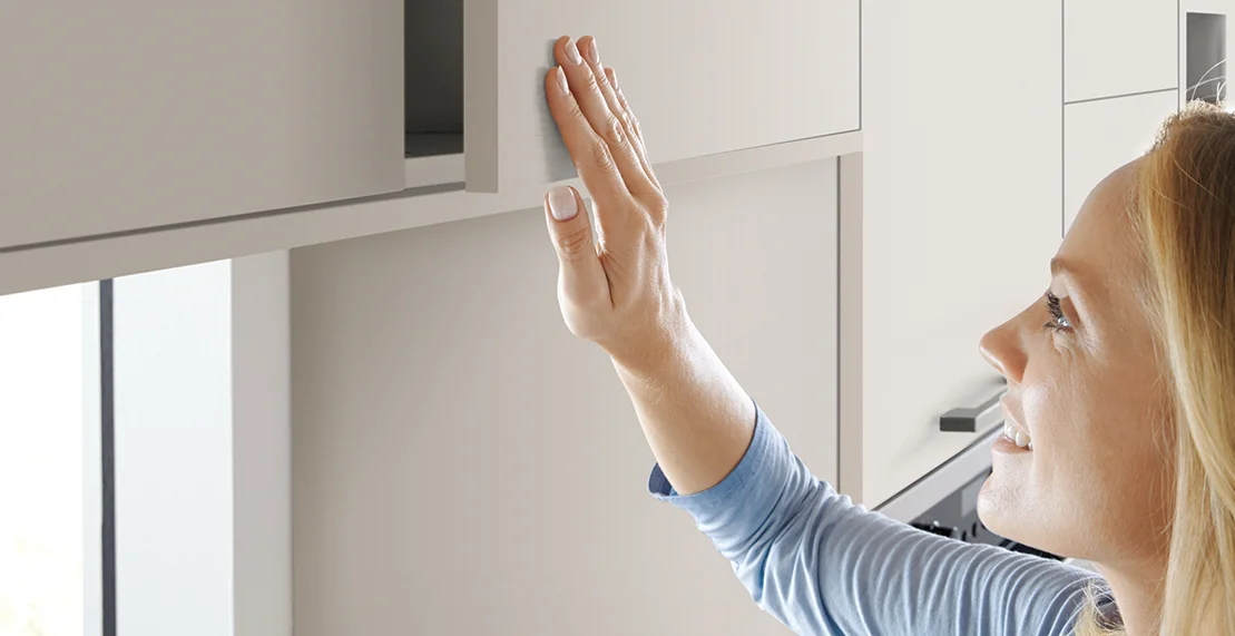 Oberschrank mit TIP ON